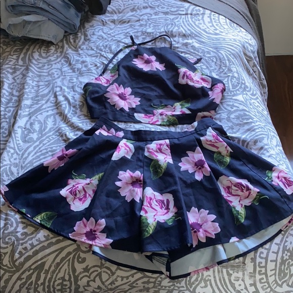 2 piece set - Picture 2 of 2